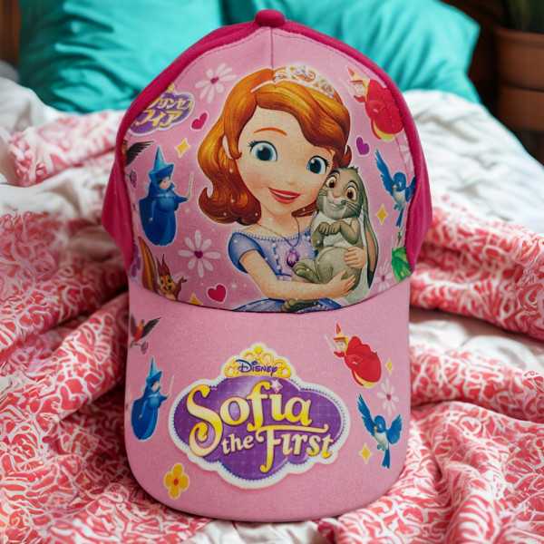 👑 Детска шапка Sofia the First – За малки принцеси с голямо въображение! 👑